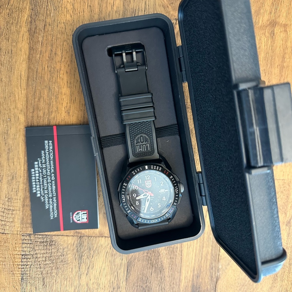 Luminox XL.1000 ICE Watch black great condition. *Needs battery